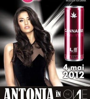 Antonia în The One Café & Club