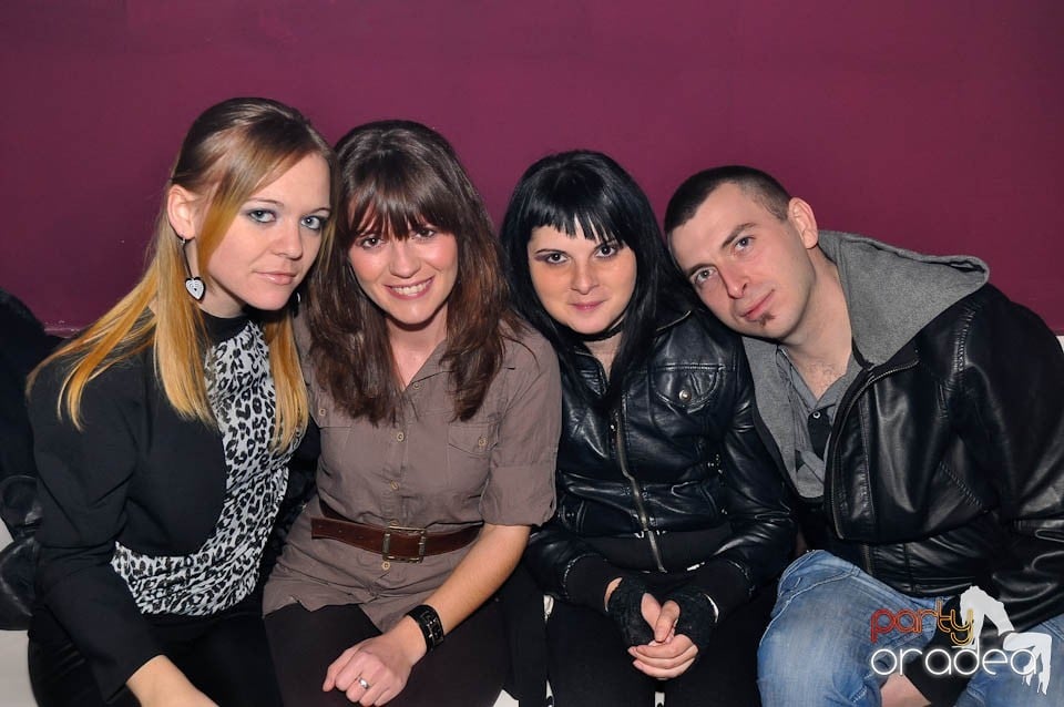 3 Style Night Party în Club Atti's,