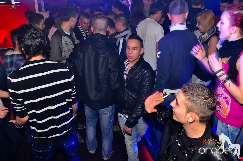 3 Style Night Party în Club Atti's,