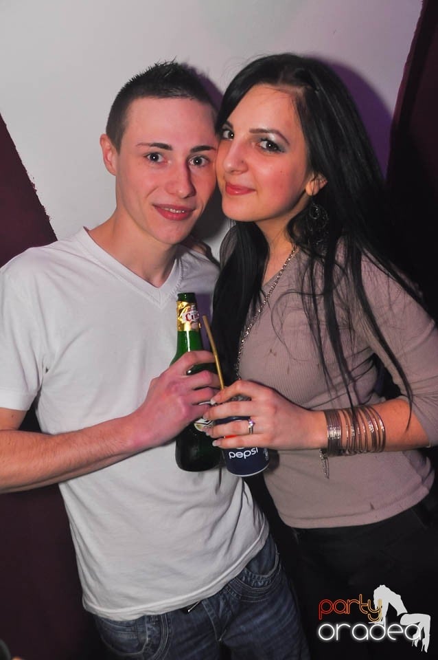 3 Style Night Party în Club Atti's,