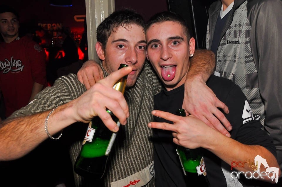 3 Style Night Party în Club Atti's,