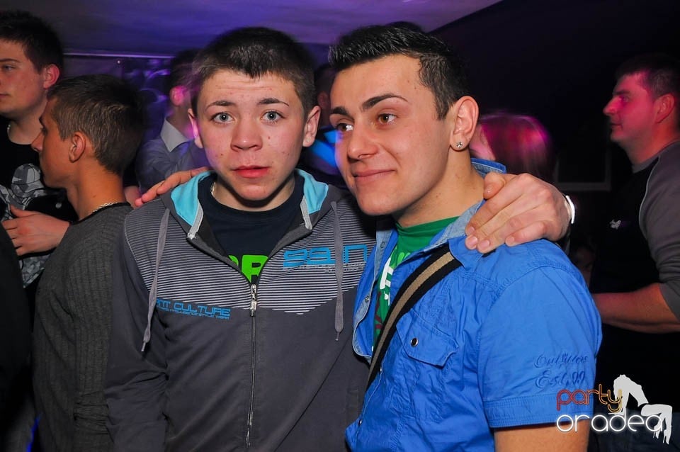 3 Style Night Party în Club Atti's,