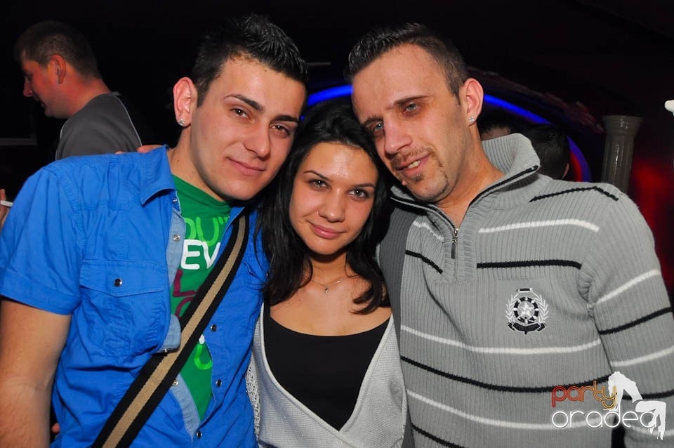 3 Style Night Party în Club Atti's,