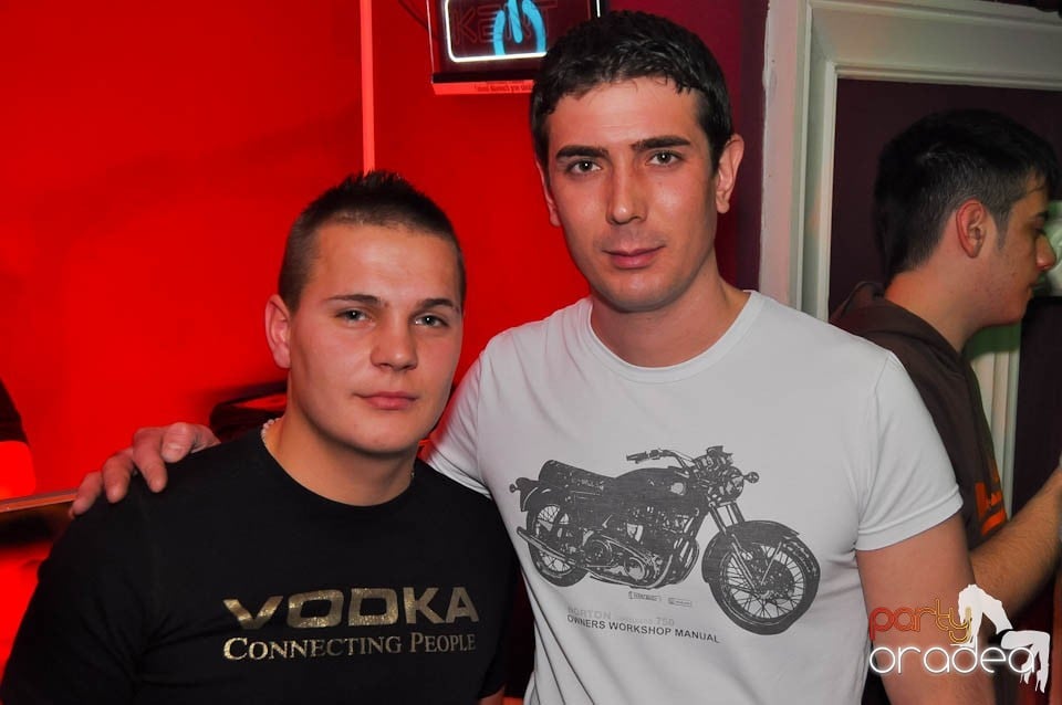 3 Style Night Party în Club Atti's,