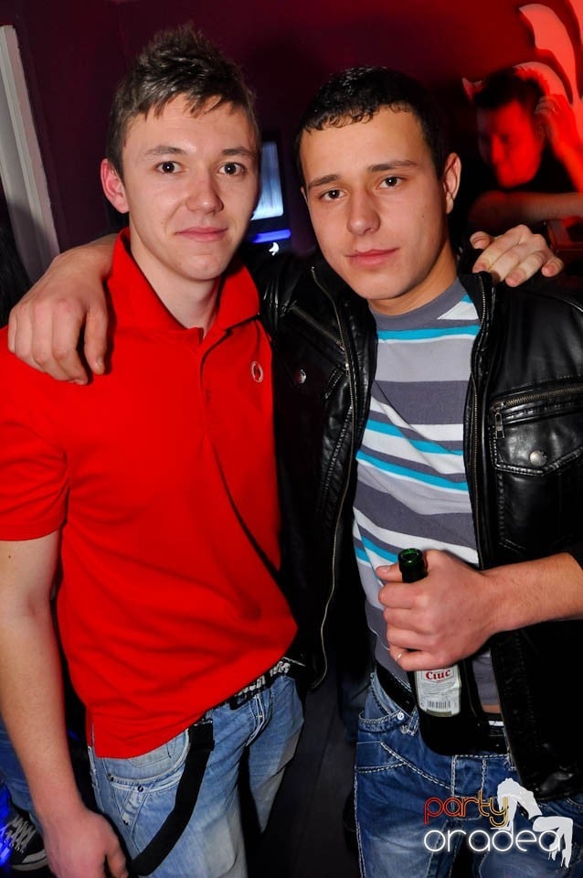 3 Style Night Party în Club Atti's,