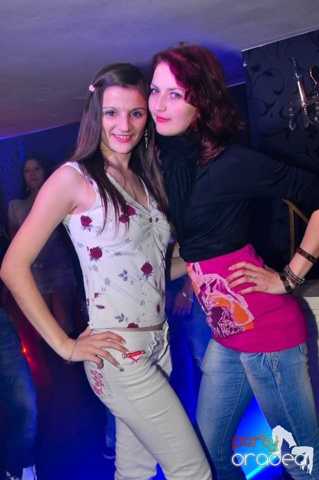 3 Style Night Party în Club Atti's,