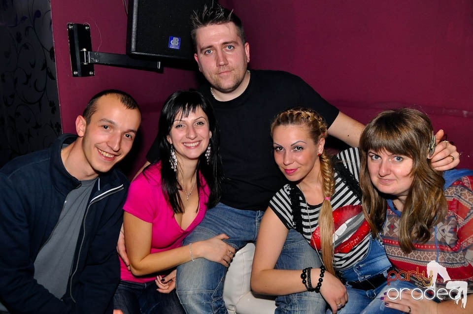 3 Style Night Party în Club Atti's,