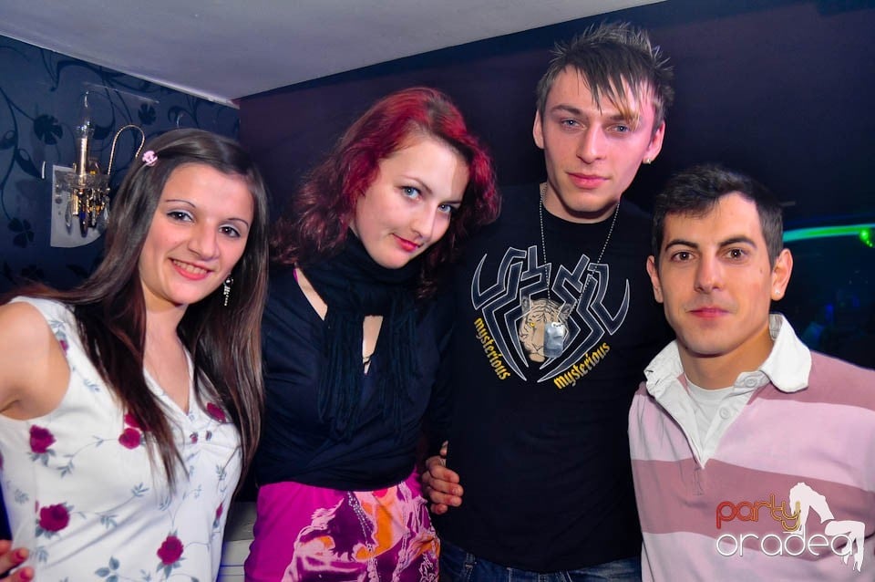 3 Style Night Party în Club Atti's,