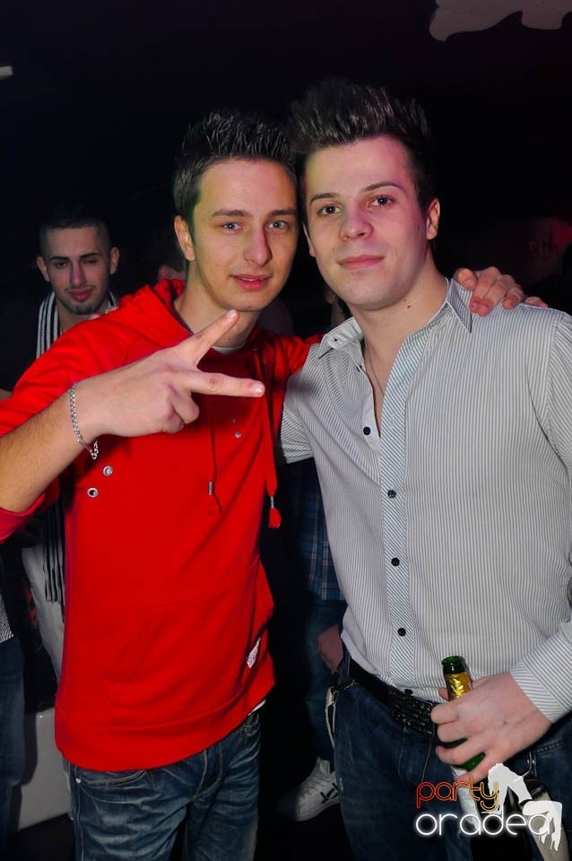 3 Style Night Party în Club Atti's,