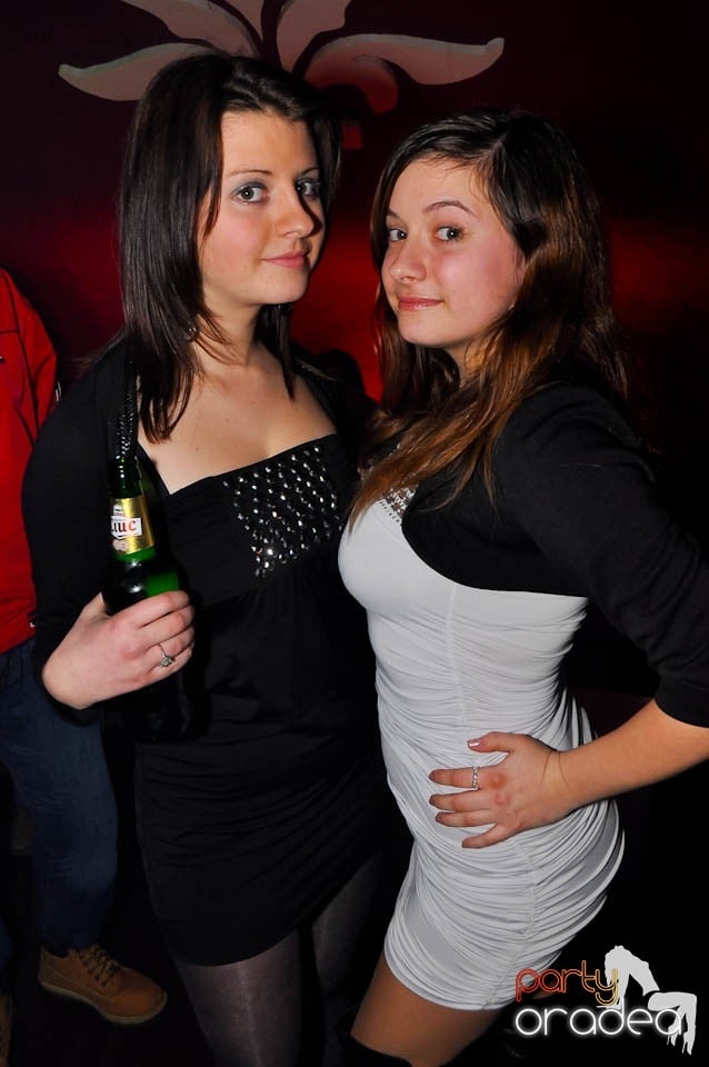 3 Style Night Party în Club Atti's,