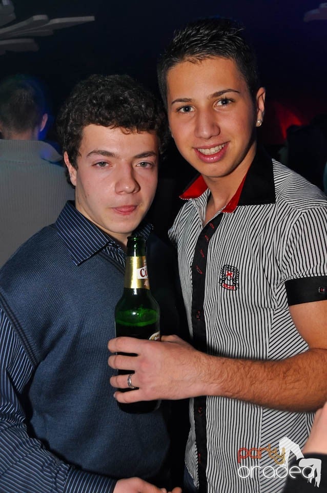 3 Style Night Party în Club Atti's,