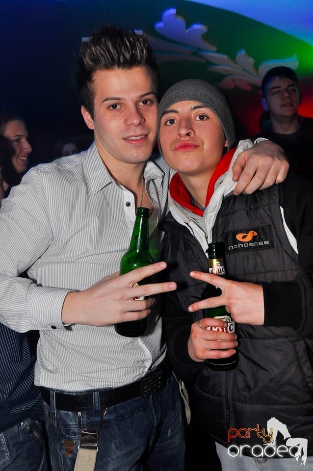 3 Style Night Party în Club Atti's,