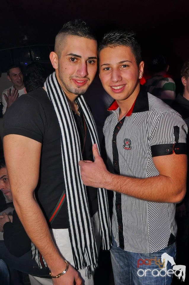 3 Style Night Party în Club Atti's,