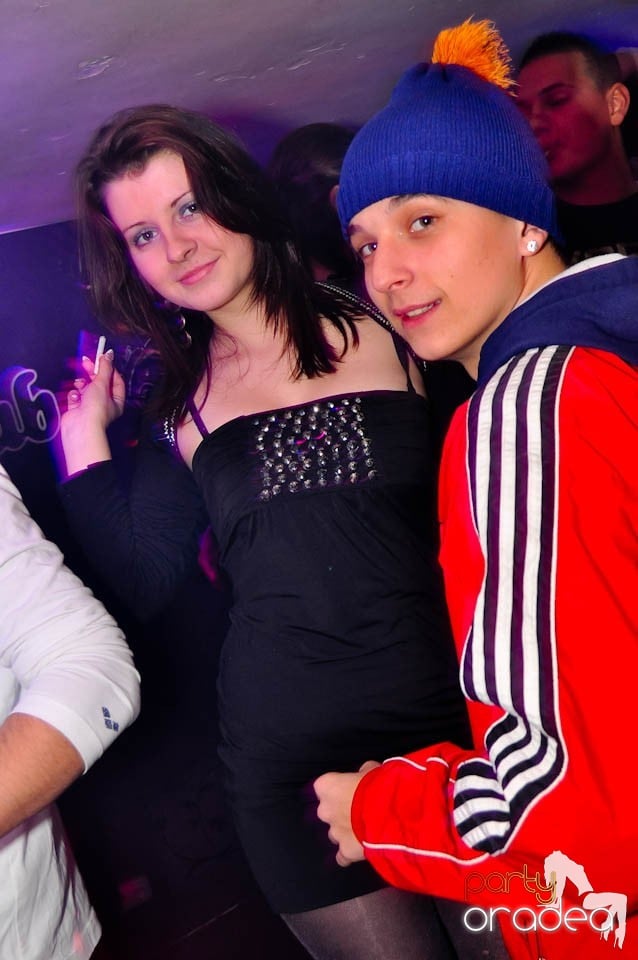 3 Style Night Party în Club Atti's,