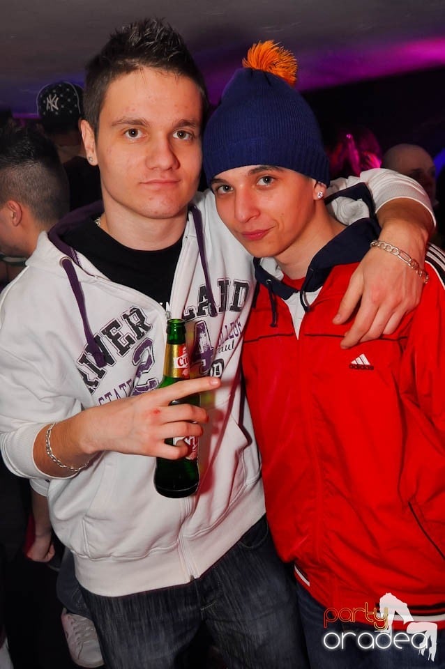 3 Style Night Party în Club Atti's,