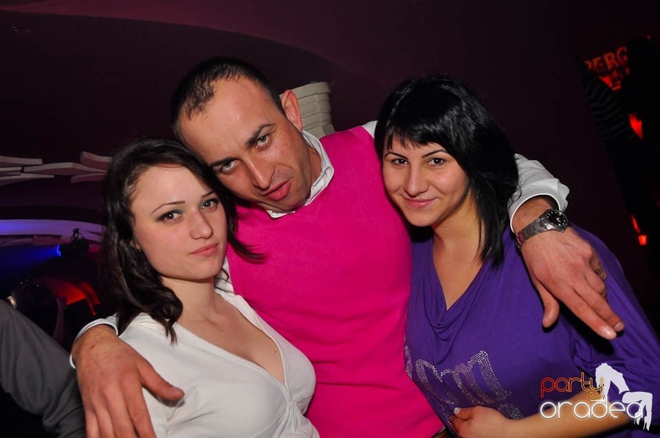 3 Style Night Party în Club Atti's,