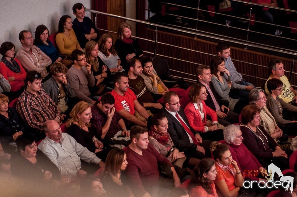 Akciós medve: Szomszédnéni és Felméri Péter estje, Filarmonica de Stat Oradea