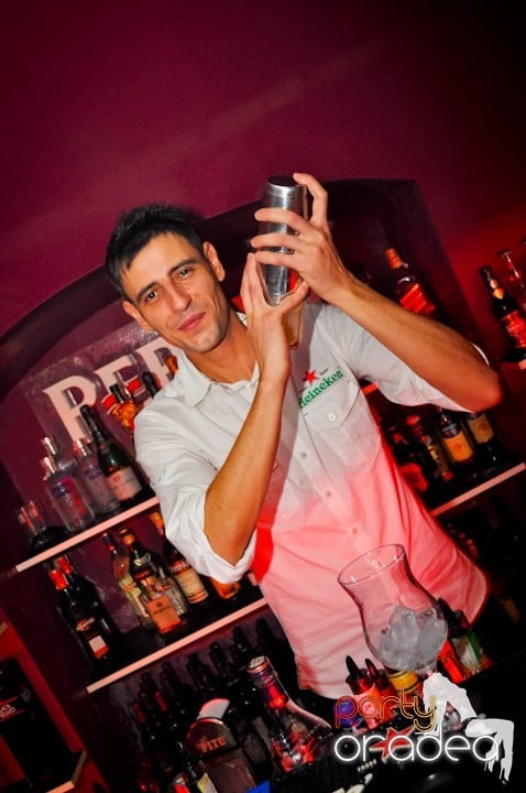 Atmosferă selectă în Club Atti's, 