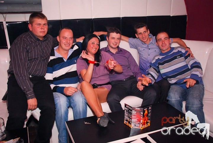 Atti's Club Mega Party, 
