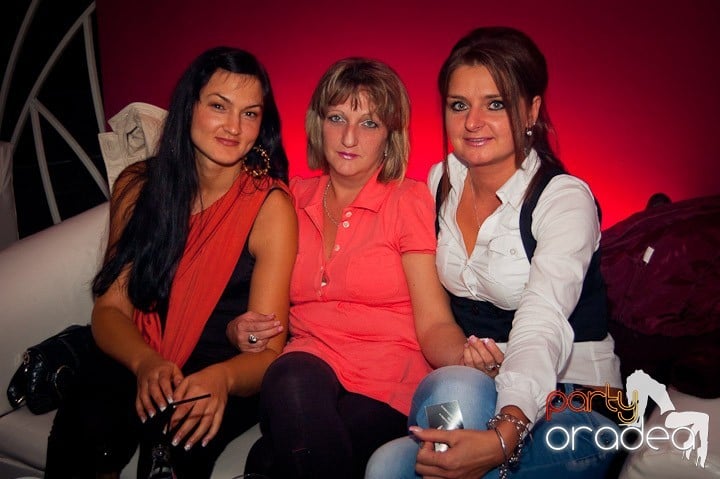 Atti's Club Mega Party, 