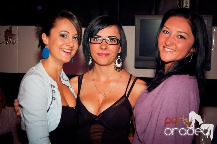 Atti's Club Mega Party, 