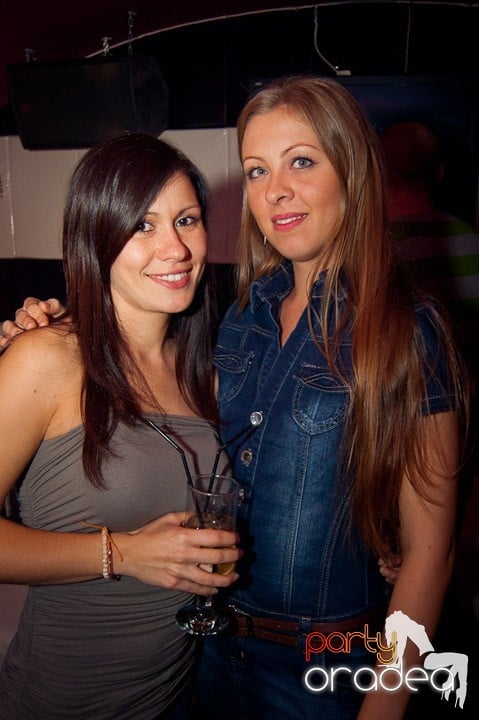Atti's Club Mega Party,