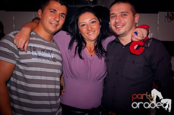 Atti's Club Mega Party,
