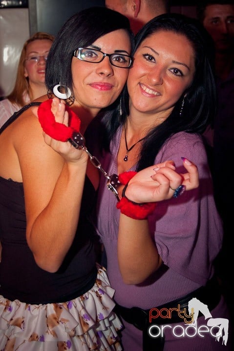 Atti's Club Mega Party, 
