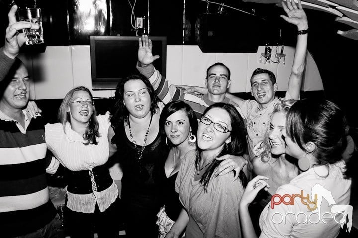 Atti's Club Mega Party,