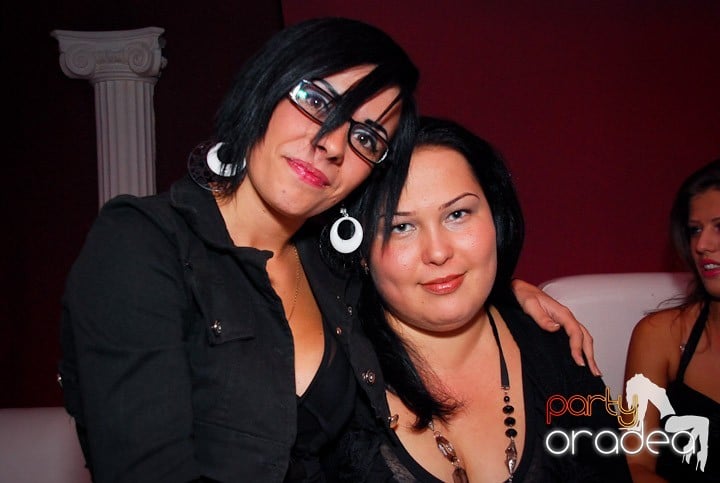 Atti's Club Mega Party, 