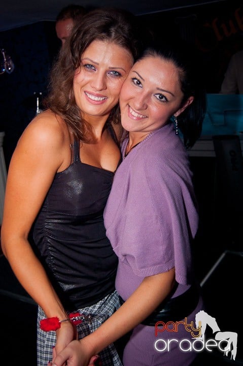 Atti's Club Mega Party, 