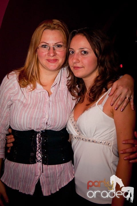 Atti's Club Mega Party, 