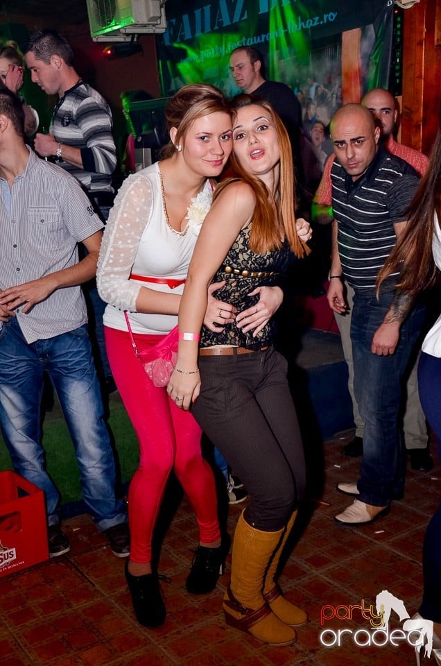 Bomba Party în Disco Faház, 