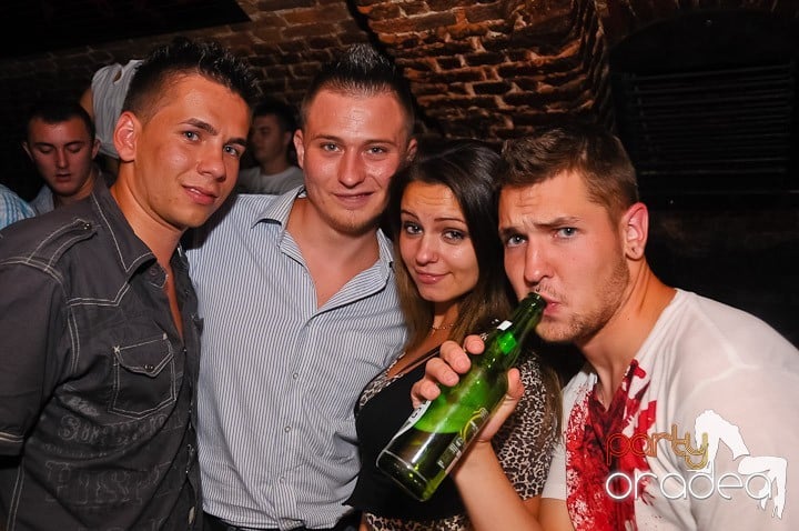 Chef de pomină în Club Escape,