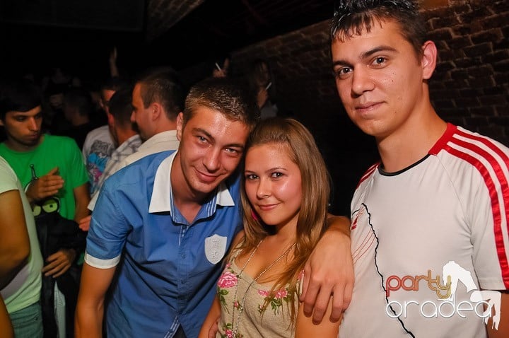 Chef de pomină în Club Escape,