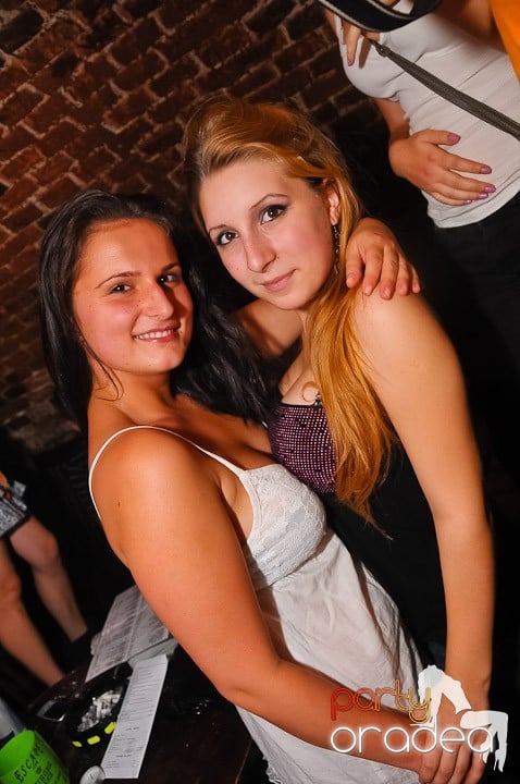 Chef de pomină în Club Escape,