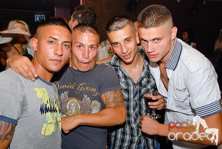 Chef şi veselie în Club Rio, 