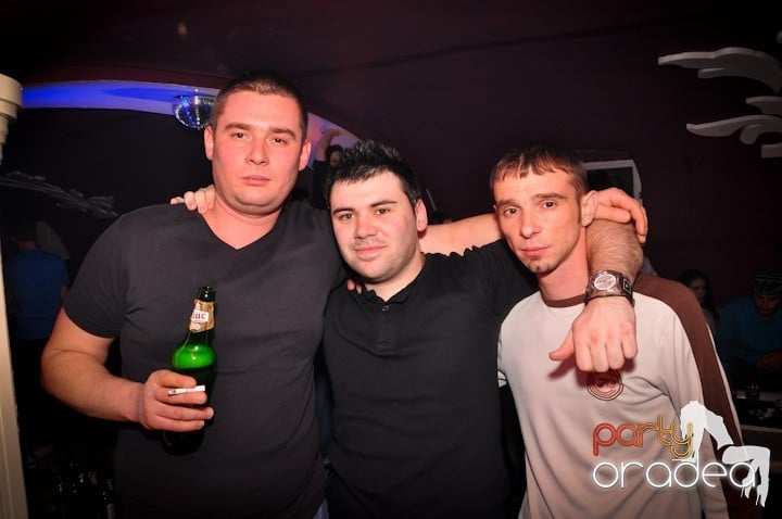 Club Atti's pe ringul de dans, 
