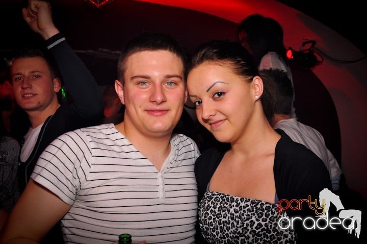 Club Atti's pe ringul de dans, 