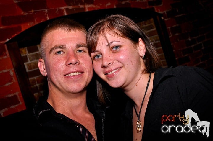 Club Escape vineri noaptea,