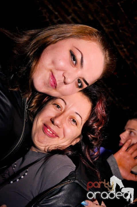 Club Escape vineri noaptea,