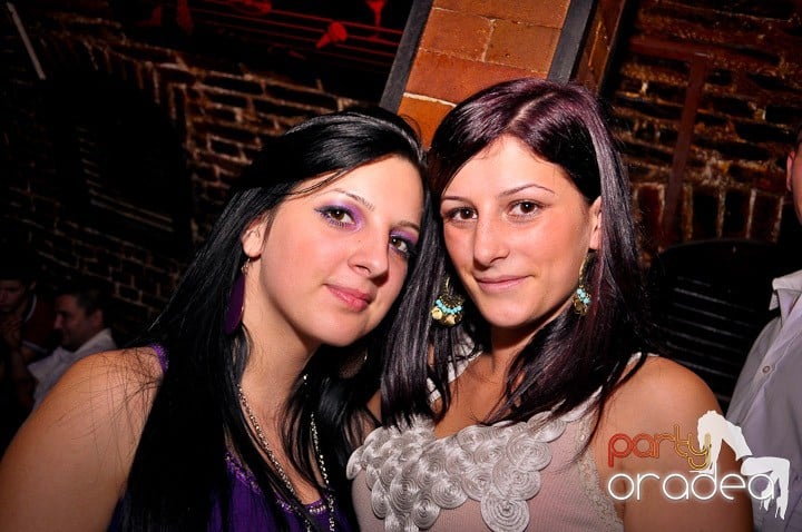 Club Escape vineri noaptea,