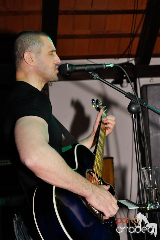Concert Pavel Stratan în Queen's, Queen's Music Pub