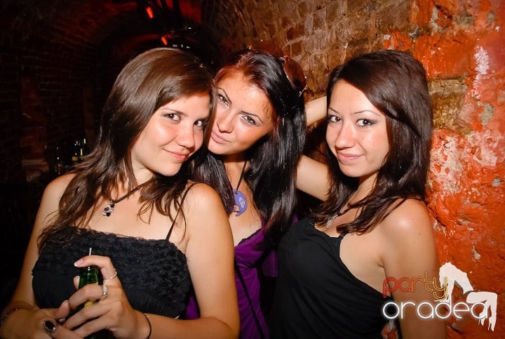 Cum se petrece joi în Escape?,