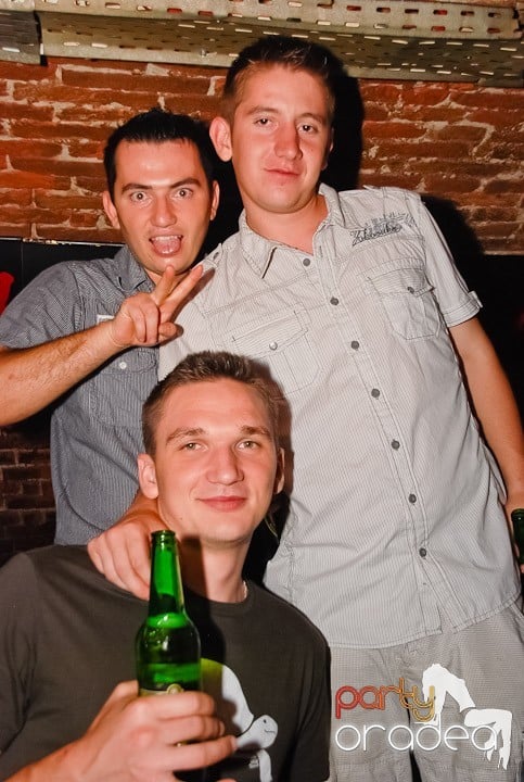 Cum se petrece joi în Escape?,