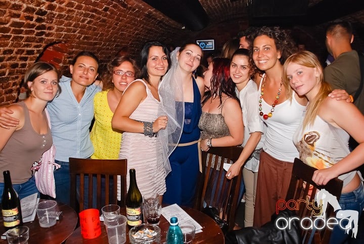 Cum se petrece joi în Escape?,