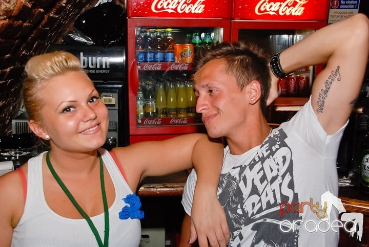 Cum se petrece joi în Escape?, 