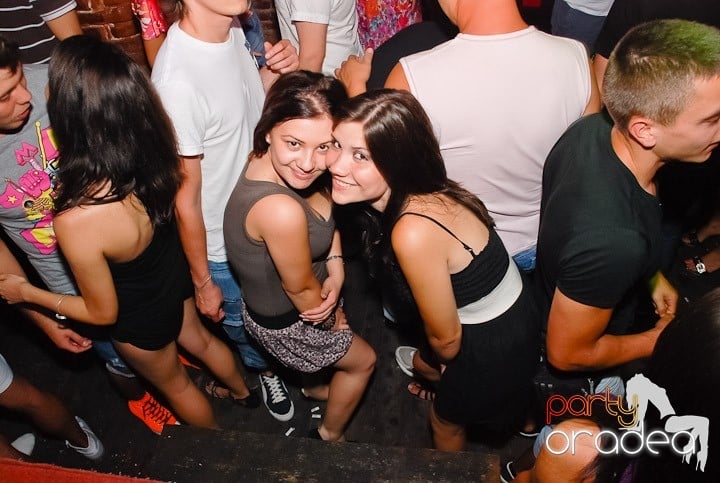 Cum se petrece joi în Escape?,