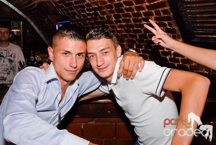 Cum se petrece joi în Escape?,