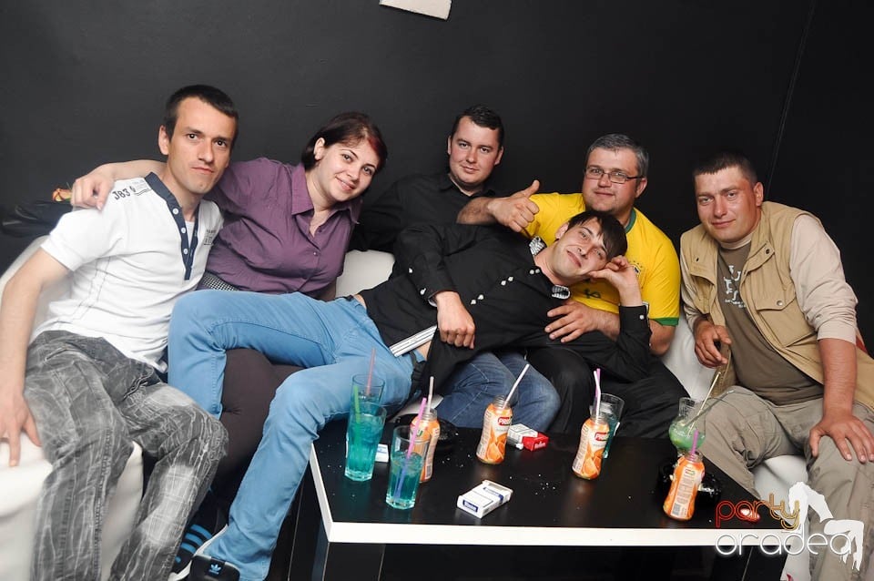 Dessert Band Live în Club Atti's,